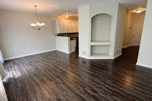 2254 Gallant Fox Cir, Montgomery, IL 60538 - Photo 5