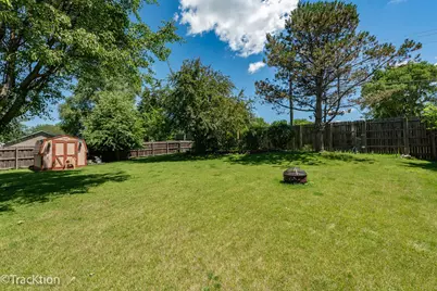 360 Lakeview Drive, Aurora, IL 60506 - Photo 25