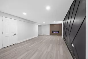 9427 S Emerald Ave, Chicago, IL 60620 - Photo 15
