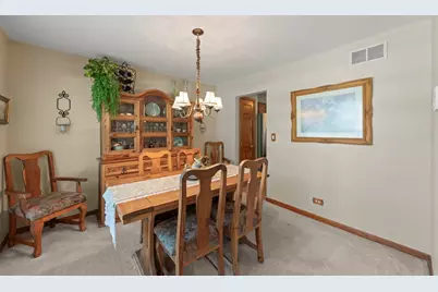 571 Lakeview Drive, Oswego, IL 60543 - Photo 5