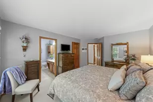 571 Lakeview Dr, Oswego, IL 60543 - Photo 15