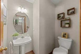 571 Lakeview Dr, Oswego, IL 60543 - Photo 11