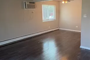 7914 S 82nd Ct, Justice, IL 60458 - Photo 5