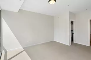 240 E Illinois St, Chicago, IL 60611 - Photo 9