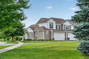 511 Amherst Dr, Sycamore, IL 60178 - Photo 3