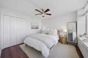 1455 N Sandburg Terrace, Chicago, IL 60610 - Photo 9