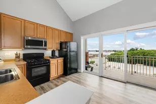 8300 Concord Dr, Morton Grove, IL 60053 - Photo 9
