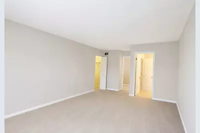 58 Rolling Oaks Road #B, Sugar Grove, IL 60554 - Photo 11