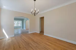 6515 N Maplewood Ave, Chicago, IL 60645 - Photo 11