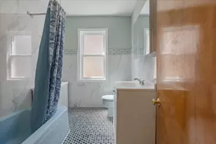 6515 N Maplewood Ave, Chicago, IL 60645 - Photo 21