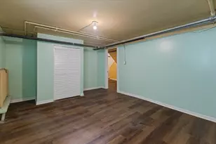 6515 N Maplewood Ave, Chicago, IL 60645 - Photo 31