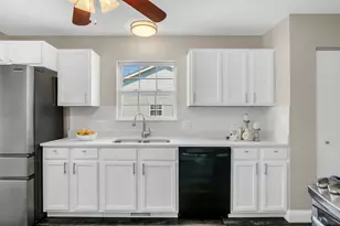 38312 Imperial Ln, Beach Park, IL 60087 - Photo 15