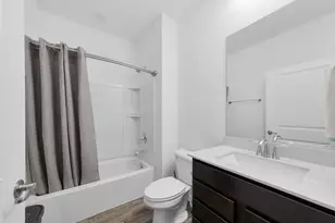 135 S Devoe Dr, Oswego, IL 60543 - Photo 15