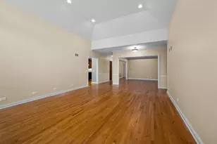 130 S Bradford Ct, Lake Forest, IL 60045 - Photo 5