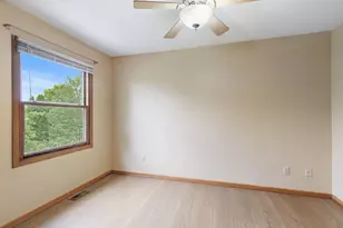1435 Moluf St, Dekalb, IL 60115 - Photo 9