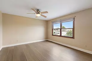 1435 Moluf St, Dekalb, IL 60115 - Photo 11