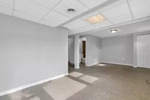 5035 S Kilpatrick Ave, Chicago, IL 60632 - Photo 9