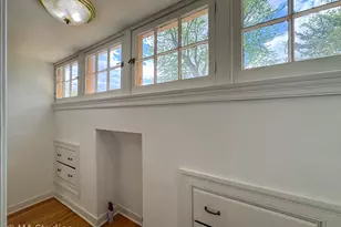216 Wilcox Ave, Elgin, IL 60123 - Photo 15