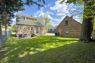 216 Wilcox Ave, Elgin, IL 60123 - Photo 37