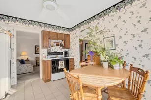 1S055 Spring Rd, Oakbrook Terrace, IL 60181 - Photo 9