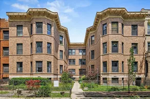846 W Newport Ave, Chicago, IL 60657 - Photo 1