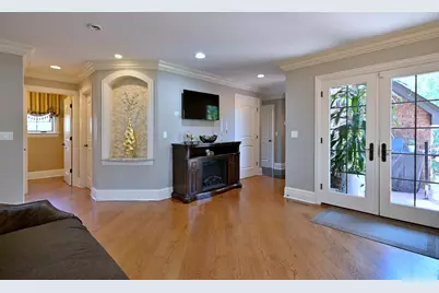 1321 Glenlake Avenue, Park Ridge, IL 60068 - Photo 15