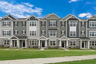 414 Lakeshore Ct, Saint Charles, IL 60174 - Photo 1