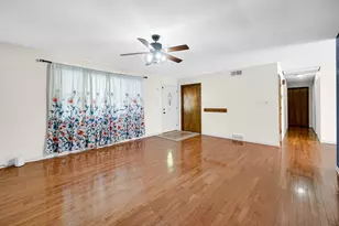 104 Poplar Rd, Yorkville, IL 60560 - Photo 5