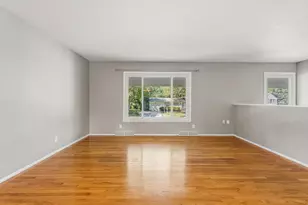 1906 Crescent Dr, Champaign, IL 61821 - Photo 11