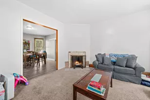 935 N Court St, Rockford, IL 61103 - Photo 7