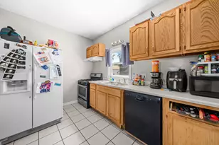 935 N Court St, Rockford, IL 61103 - Photo 11