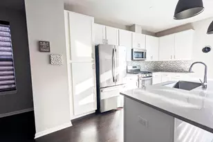 3S481 Barkley Ave, Warrenville, IL 60563 - Photo 7