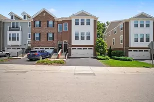 2492 Huntleigh Ln, Woodridge, IL 60517 - Photo 1
