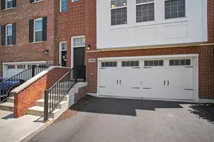 2492 Huntleigh Ln, Woodridge, IL 60517 - Photo 3