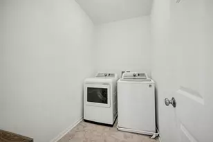 2492 Huntleigh Ln, Woodridge, IL 60517 - Photo 13