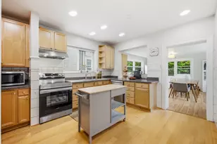 6542 N Maplewood Ave, Chicago, IL 60645 - Photo 9