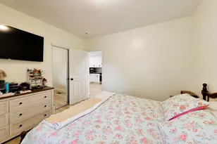 8915 S Racine Ave, Chicago, IL 60620 - Photo 13