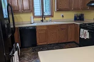 739 N 11th St, Dekalb, IL 60115 - Photo 5