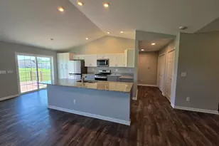 735 Yingling Dr, Dixon, IL 61021 - Photo 11