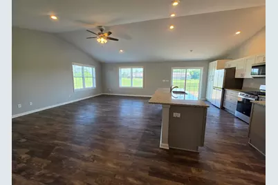 735 Yingling Drive, Dixon, IL 61021 - Photo 7