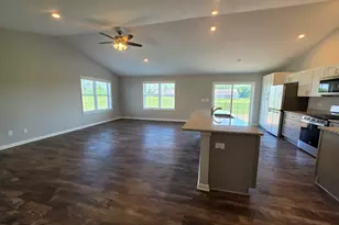 735 Yingling Dr, Dixon, IL 61021 - Photo 7