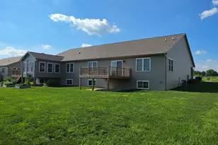 735 Yingling Dr, Dixon, IL 61021 - Photo 3