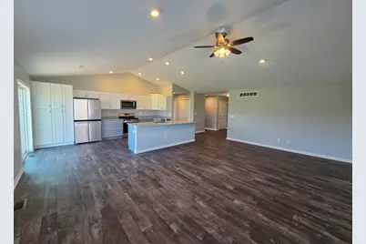 735 Yingling Drive, Dixon, IL 61021 - Photo 9