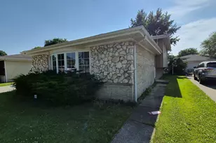 6842 N Central Ave, Chicago, IL 60646 - Photo 3