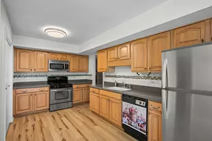 190 S Circle Ave, Bloomingdale, IL 60108 - Photo 7