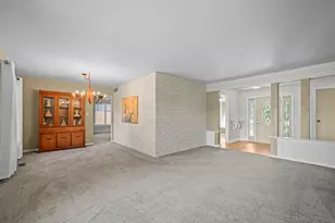 190 S Circle Ave, Bloomingdale, IL 60108 - Photo 25