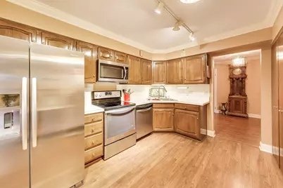 100 Lake Boulevard #657, Buffalo Grove, IL 60089 - Photo 9