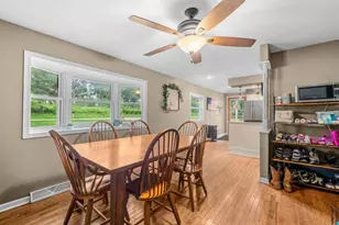 7456 N River Rd, Byron, IL 61010 - Photo 9
