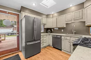 7456 N River Rd, Byron, IL 61010 - Photo 5