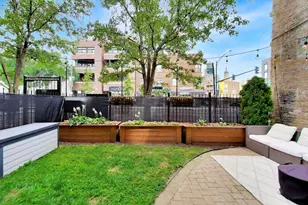 2303 W Chicago Ave, Chicago, IL 60622 - Photo 21